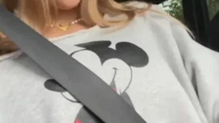 Oakleyraeee Fingering in Car OnlyFans Video Leaked