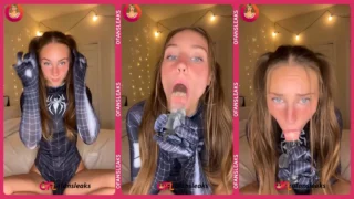 Anyalacey Spiderwomen Dildo Sucking OnlyFans Leaked Video